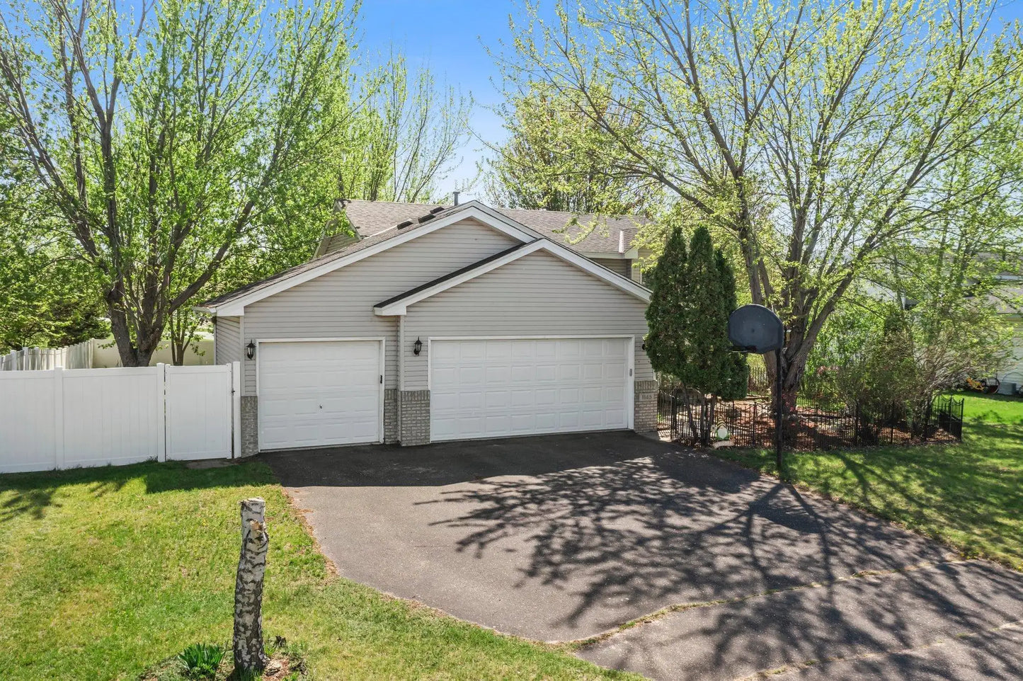 1145 Joes Lake Road, Cambridge, MN 55008