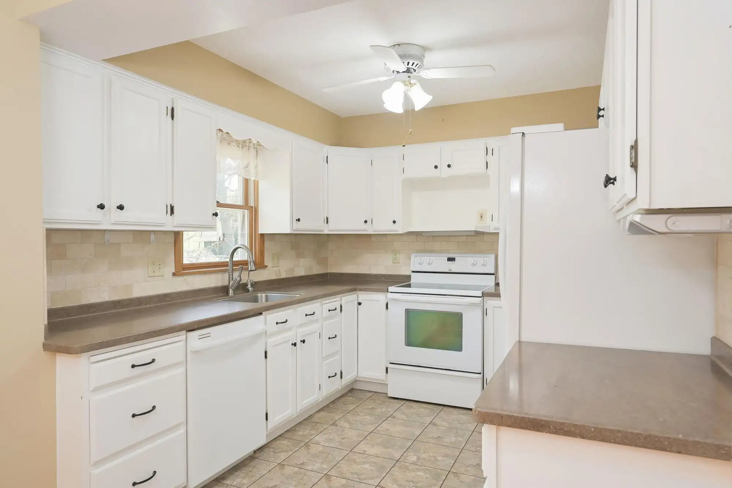 720 Kingsview Lane, Plymouth, MN 55447