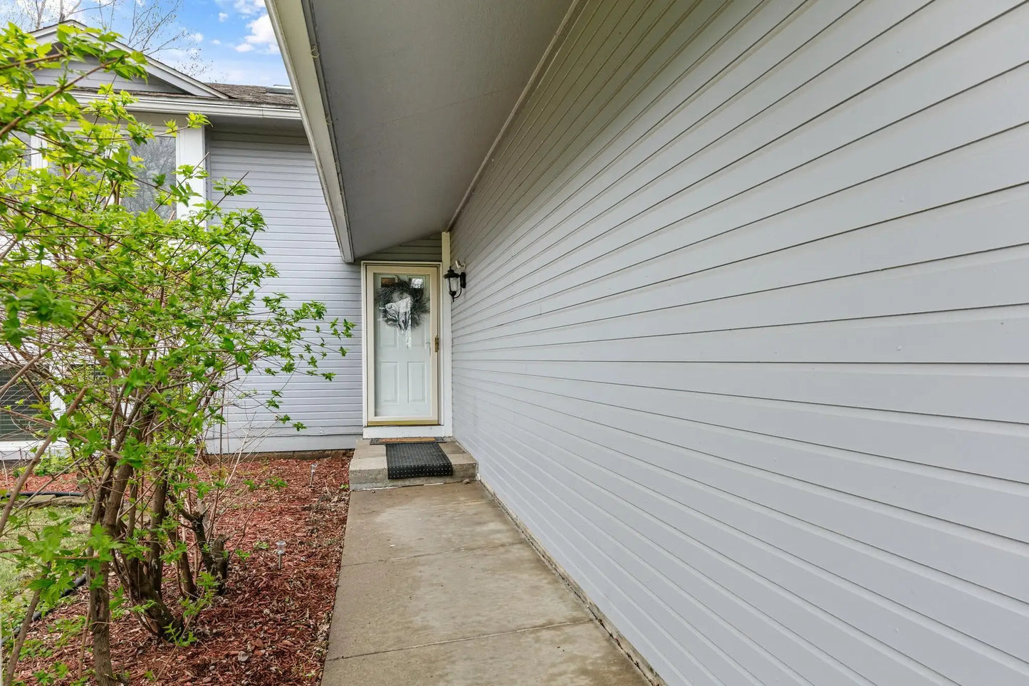 4253 140th Street, Savage, MN 55378