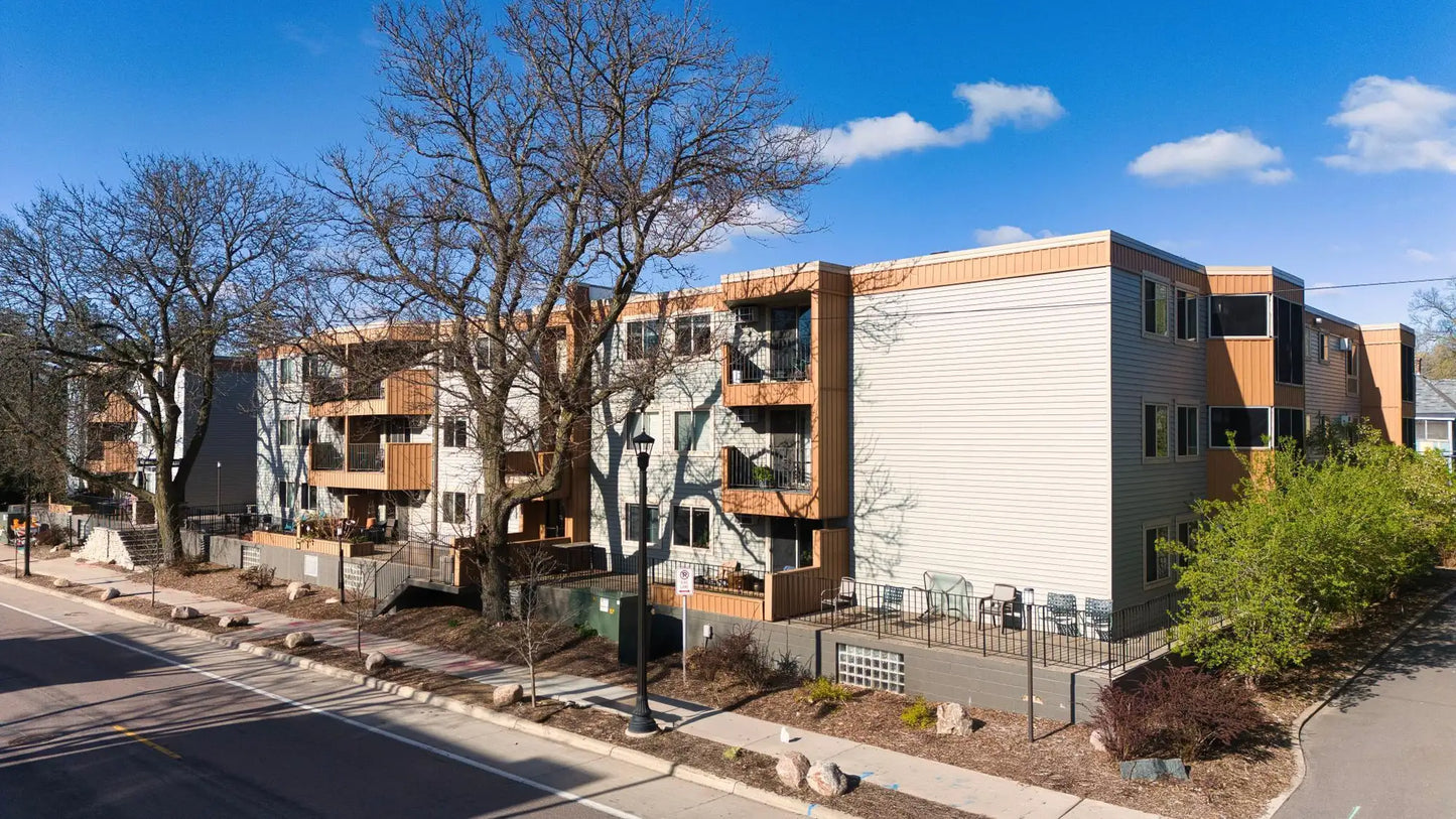 3540 Hennepin Avenue, Minneapolis, MN 55408