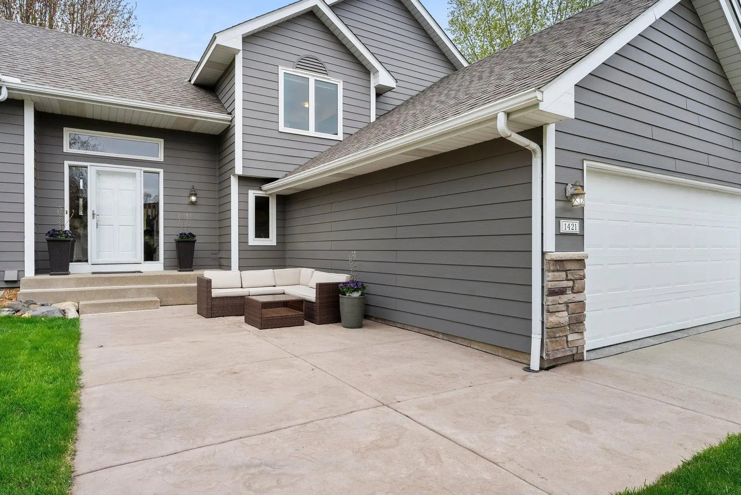1421 Horseshoe Circle, Eagan, MN 55122