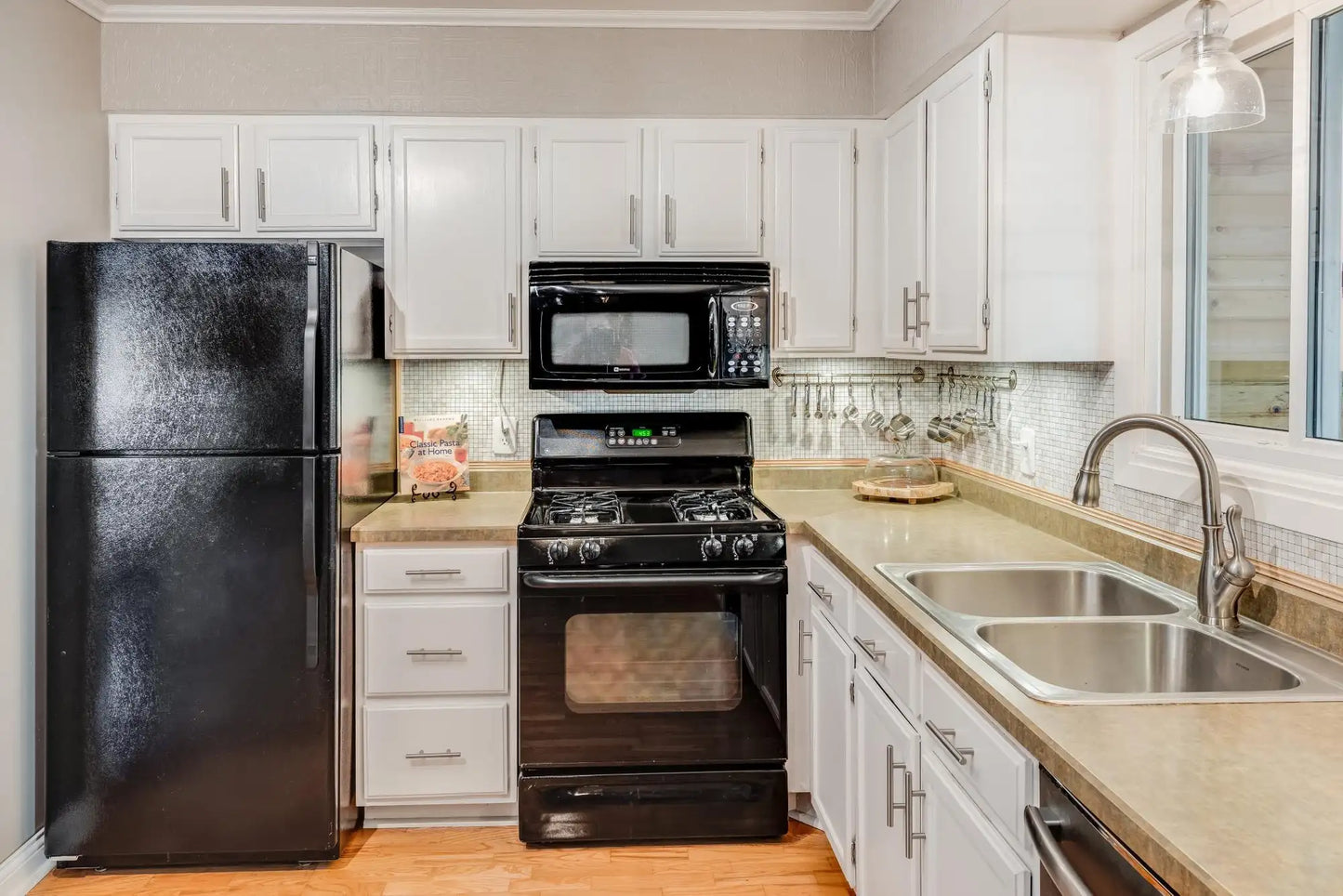 16614 Terrey Pine Drive, Eden Prairie, MN 55347