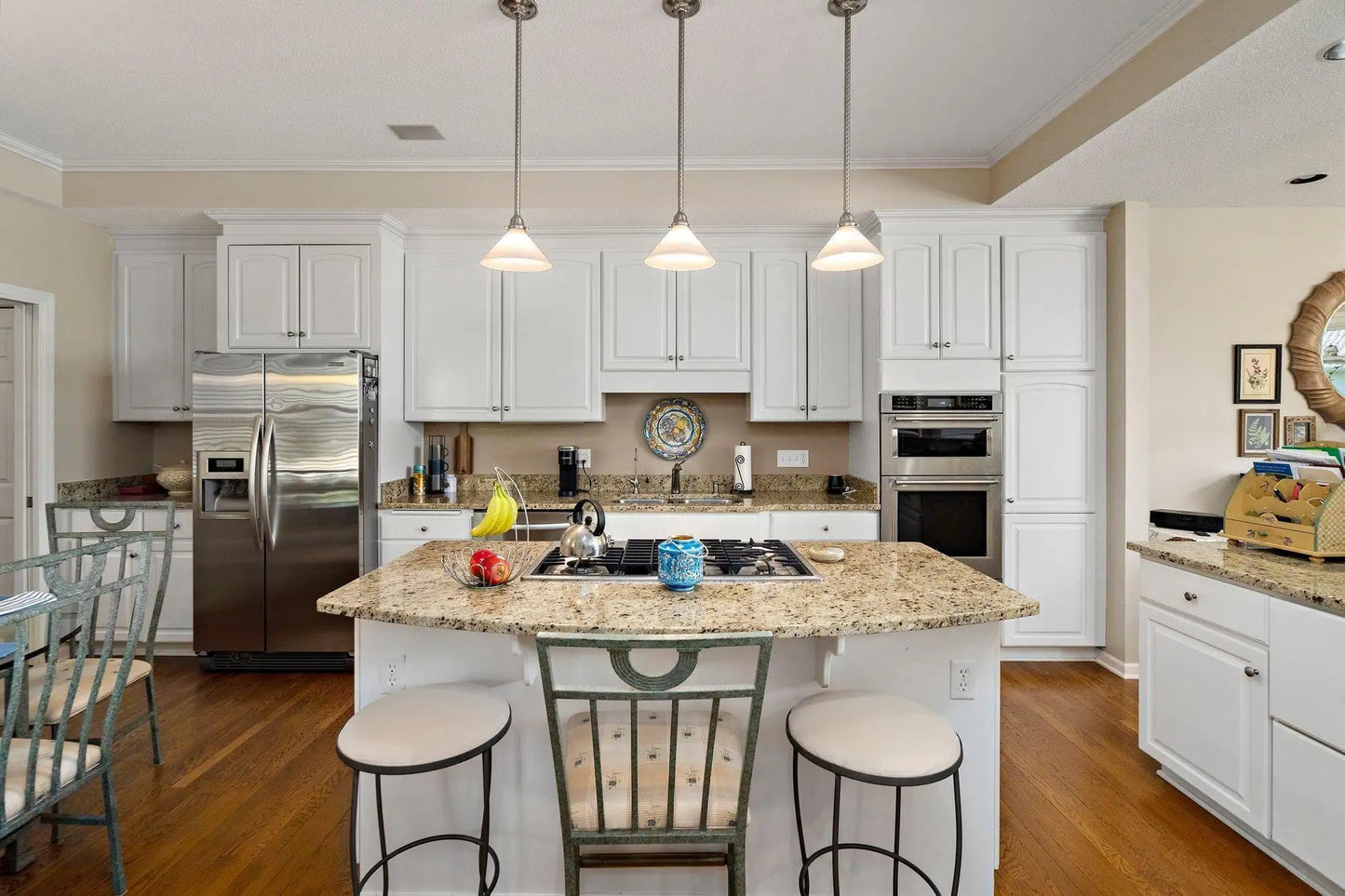 19010 Ashcroft Circle, Minnetonka, MN 55345