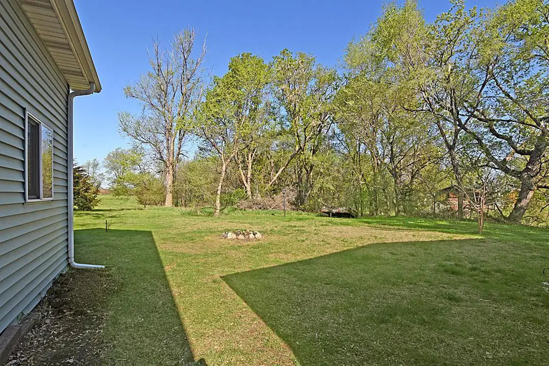 261 Fairhaven Avenue, South Haven, MN 55382