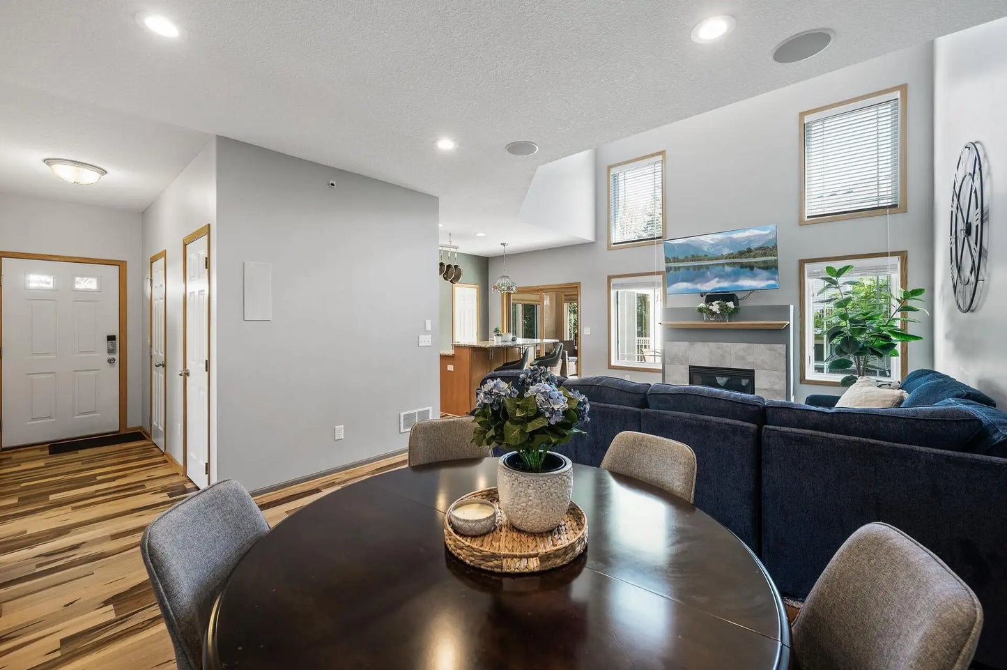 10531 Bay View Lane, Woodbury, MN 55129