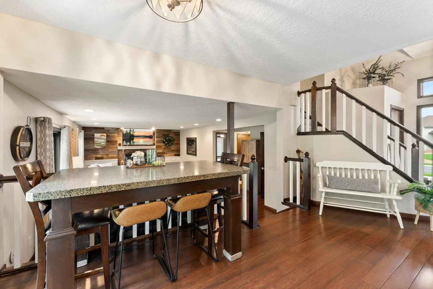 1421 Horseshoe Circle, Eagan, MN 55122