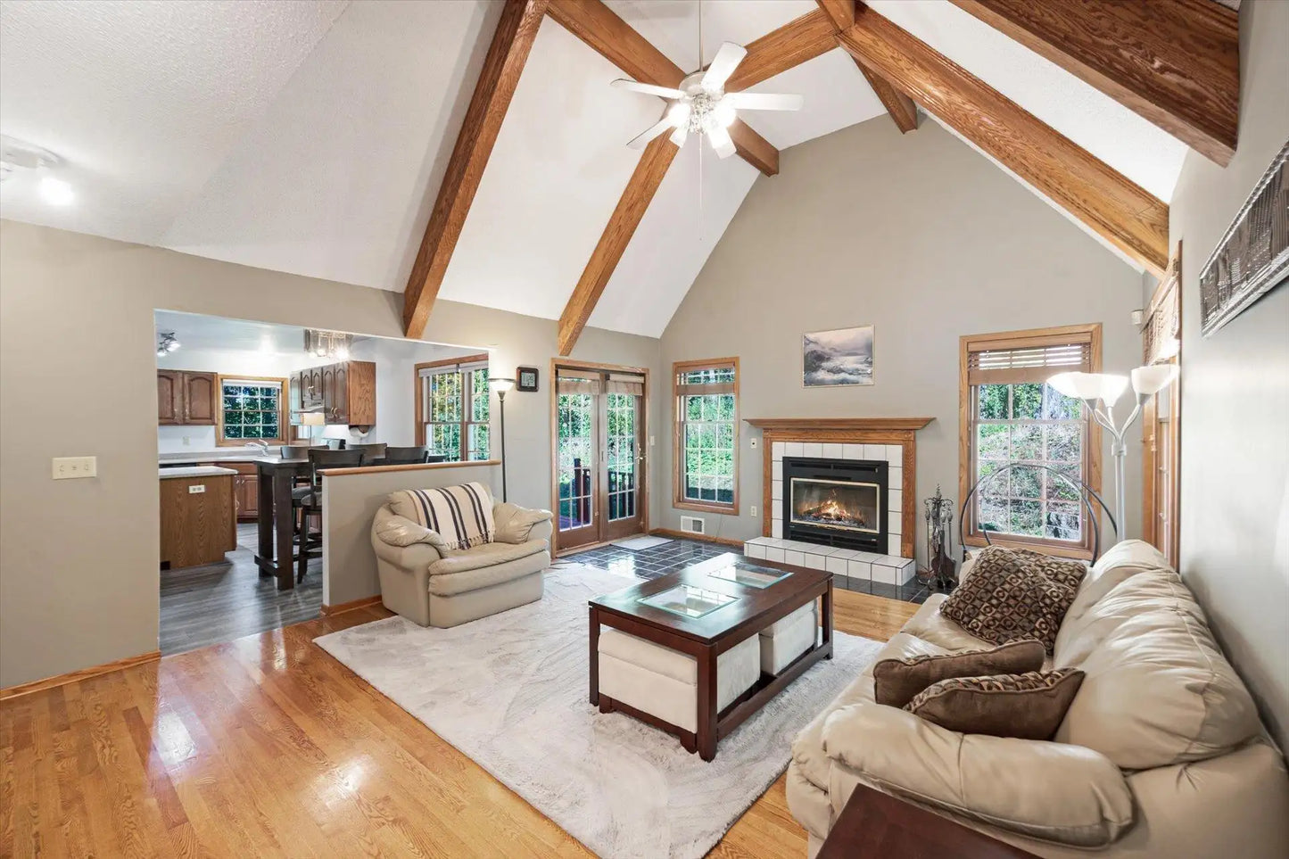 771 County Road B2 , Little Canada, MN 55117
