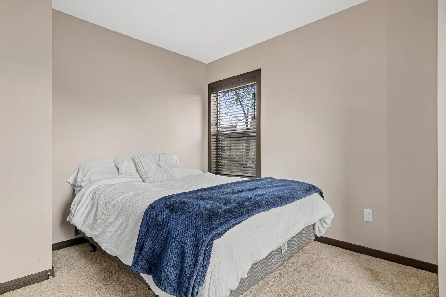 210 36th Street, Minneapolis, MN 55408