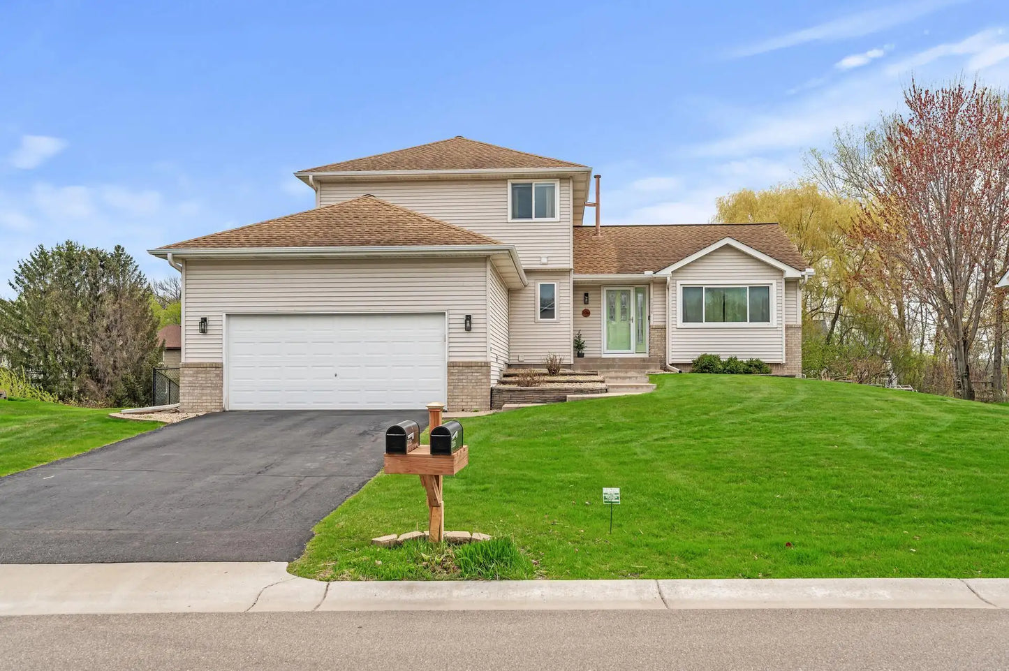 7086 Union Terrace Lane, Maple Grove, MN 55369