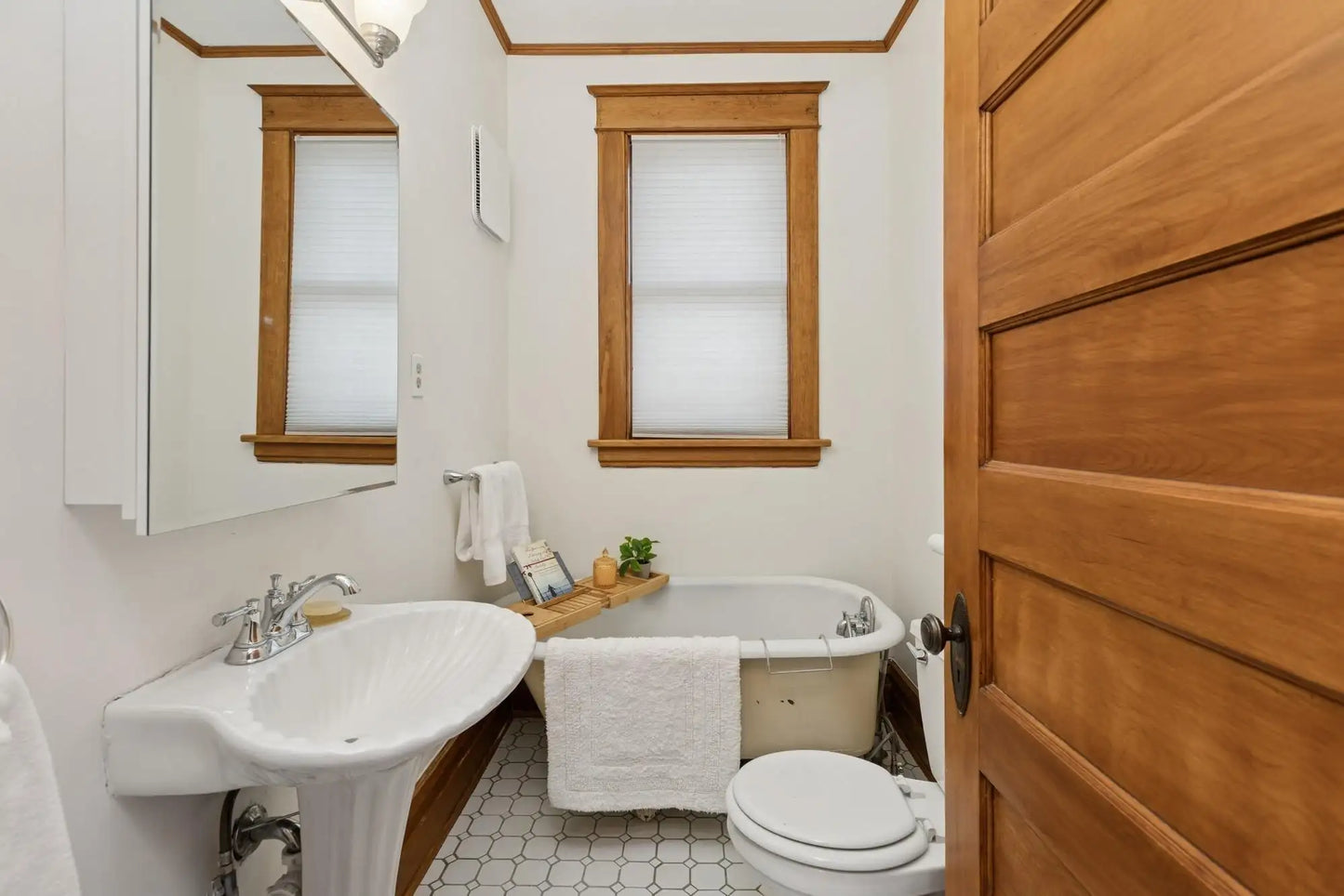 1255 Laurel Avenue, Saint Paul, MN 55104