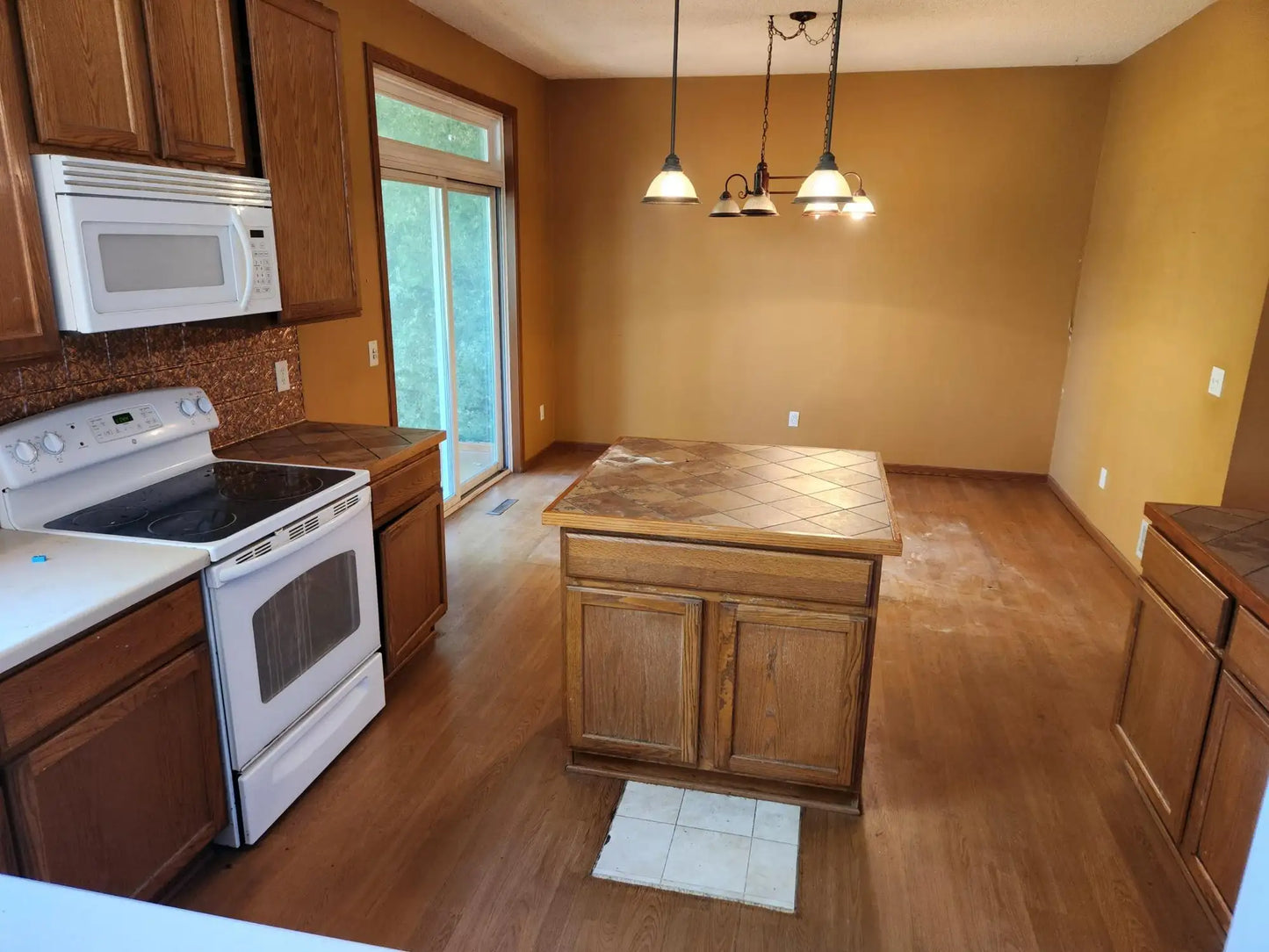 3458 Savannah Avenue, White Bear Lake, MN 55110