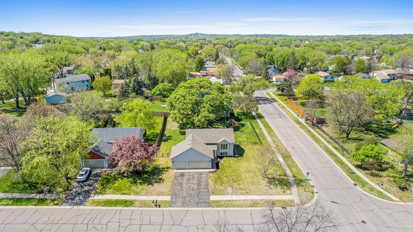 15705 Hannover Path, Apple Valley, MN 55124