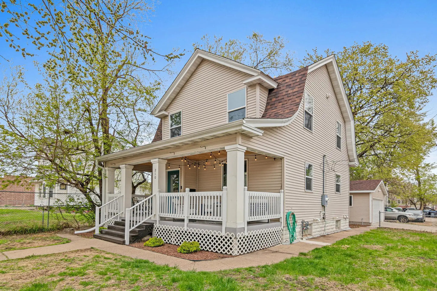 210 36th Street, Minneapolis, MN 55408