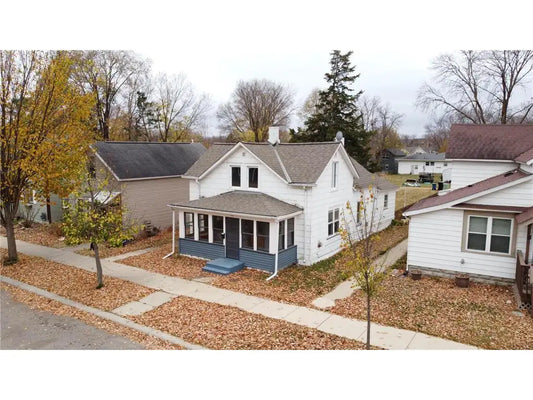 215 Maple Street, Chaska, MN 55318