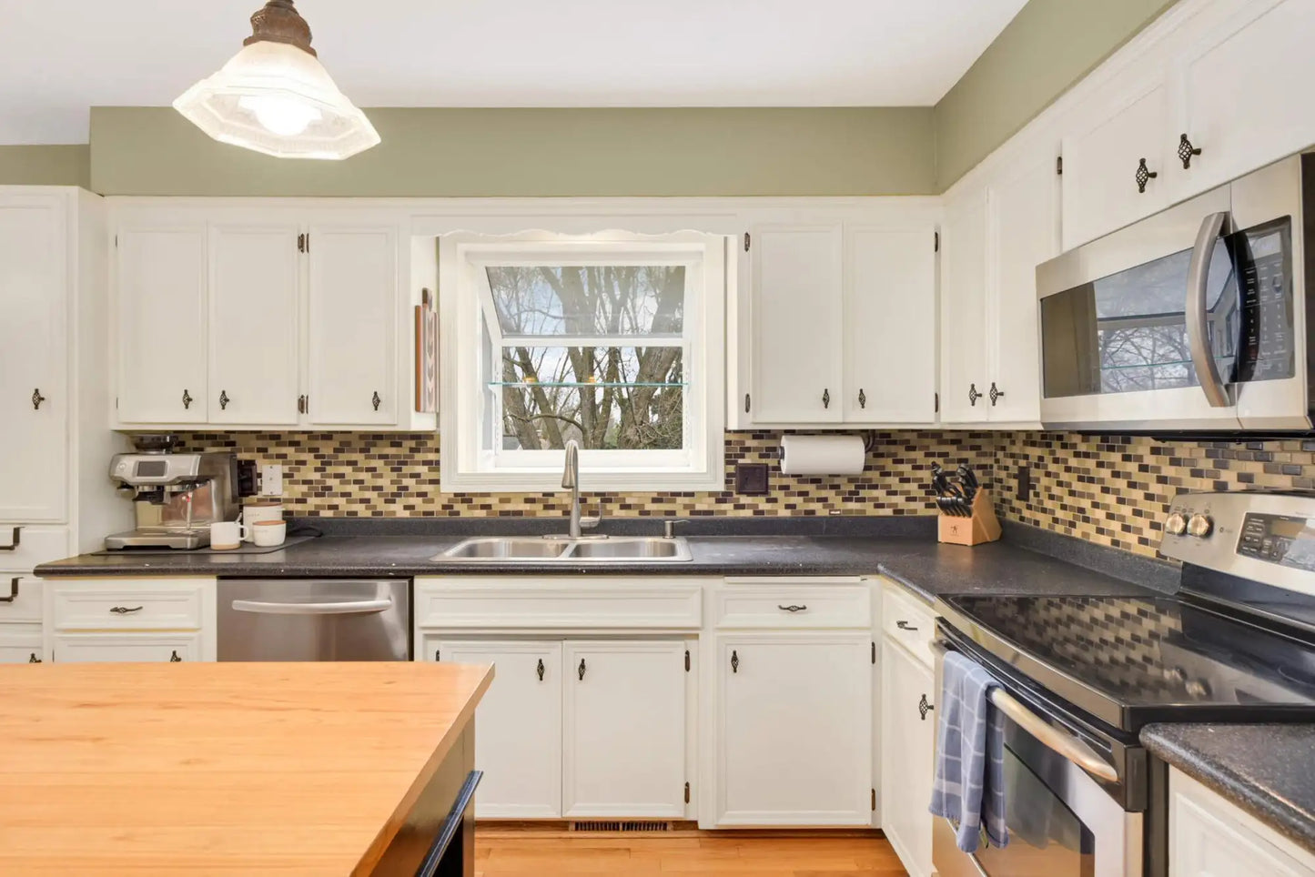 12730 Portland Circle, Burnsville, MN 55337