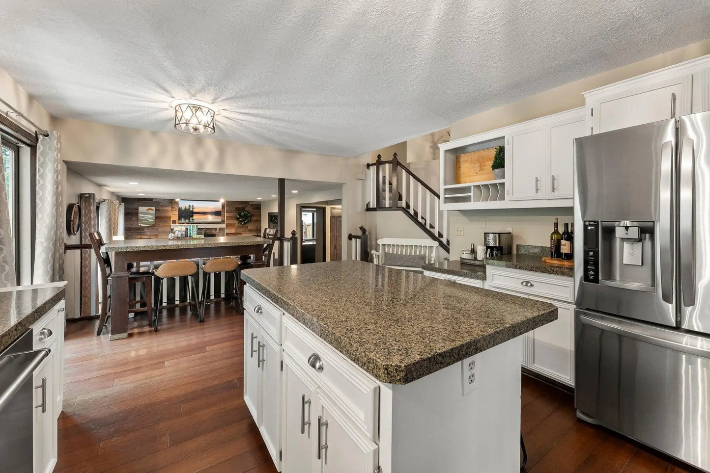 1421 Horseshoe Circle, Eagan, MN 55122