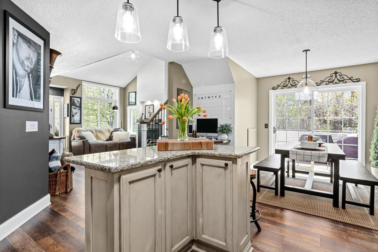 3595 Genevieve Avenue, Oakdale, MN 55128