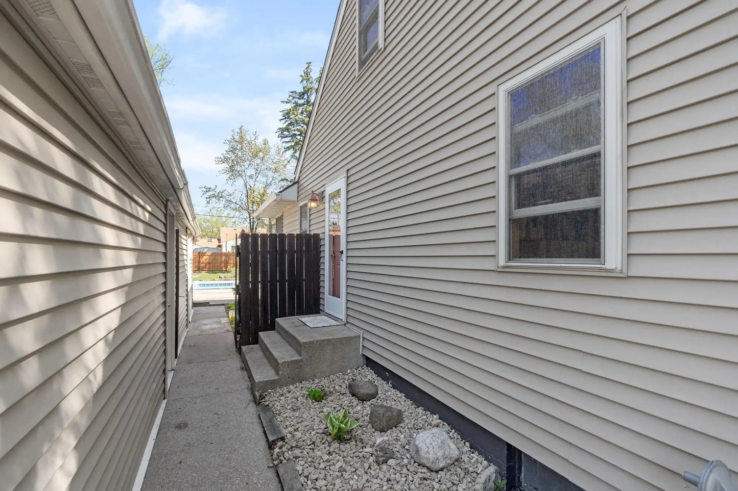 1832 Cedar Drive, New Brighton, MN 55112