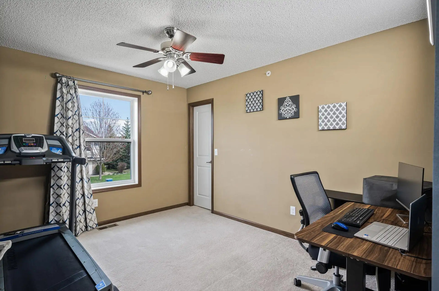 15860 60th Avenue, Plymouth, MN 55446