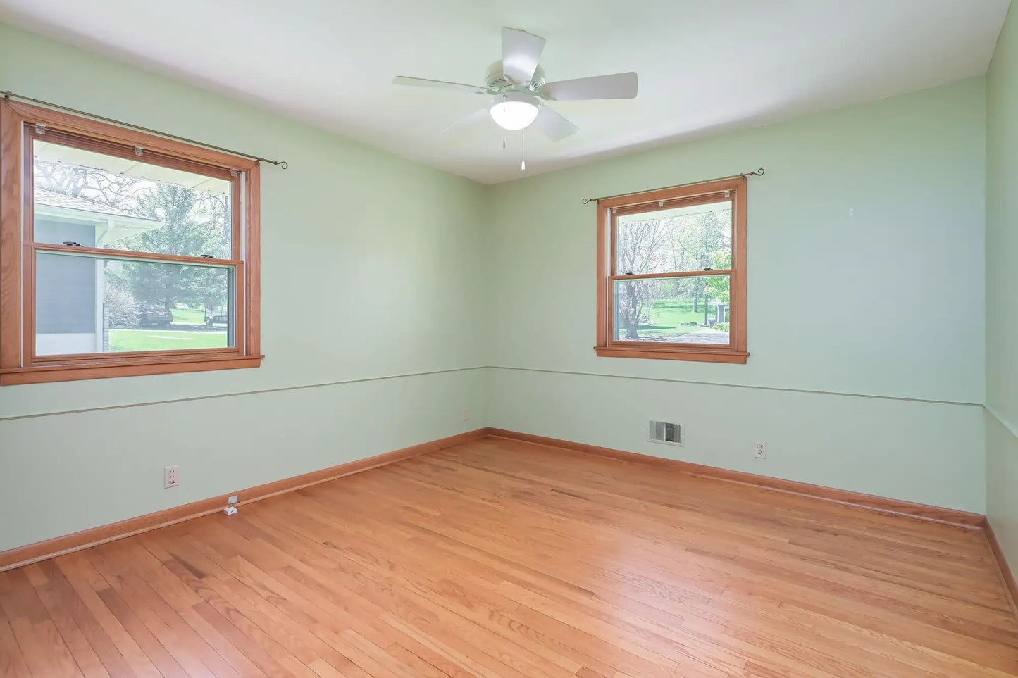 720 Kingsview Lane, Plymouth, MN 55447