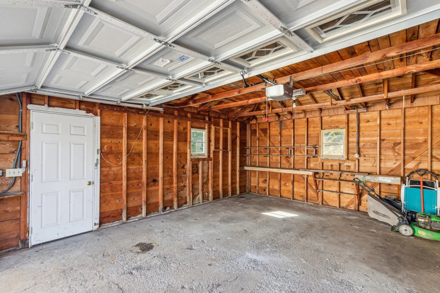 4550 Halifax Avenue, Robbinsdale, MN 55422