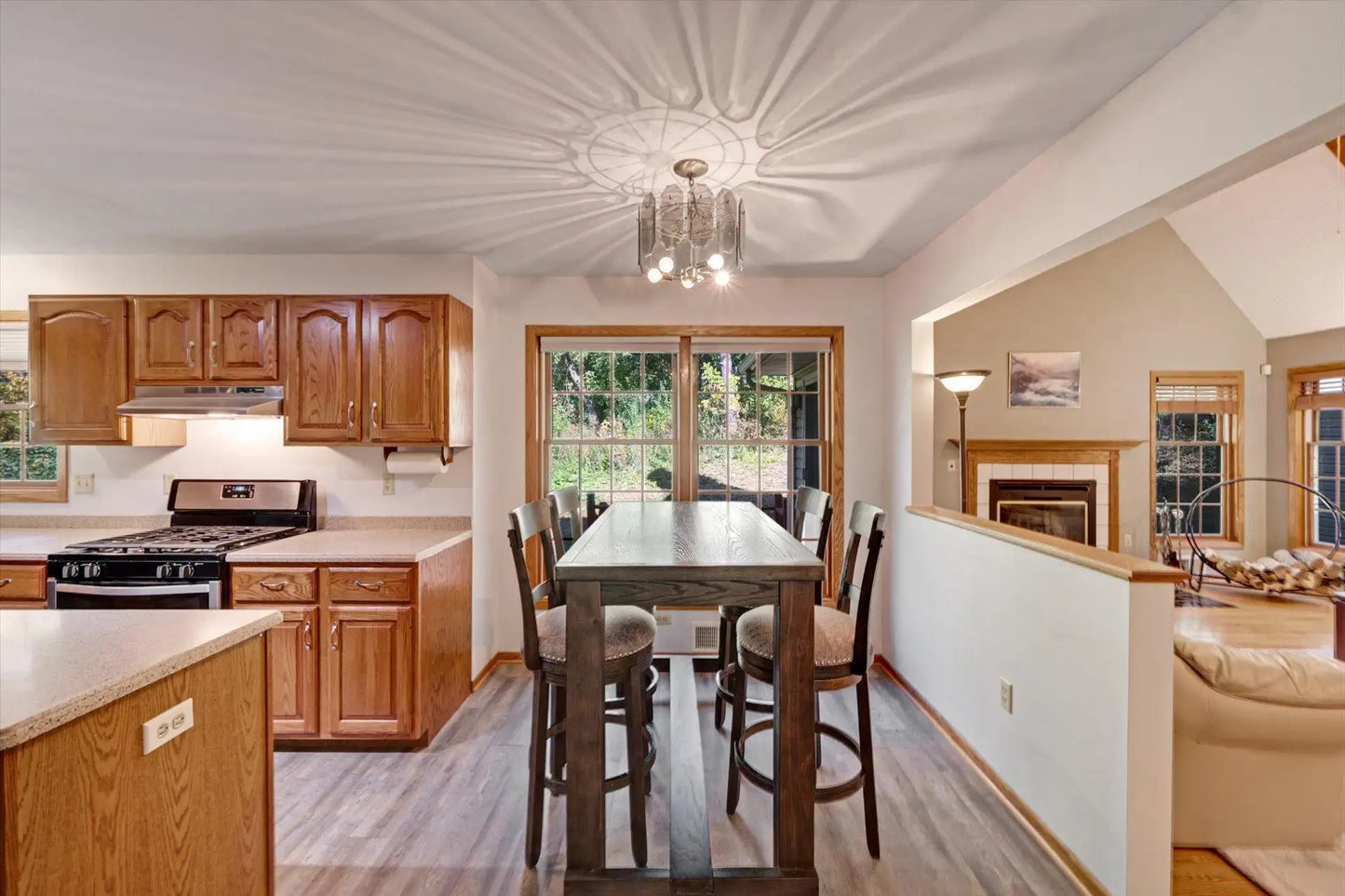 771 County Road B2 , Little Canada, MN 55117