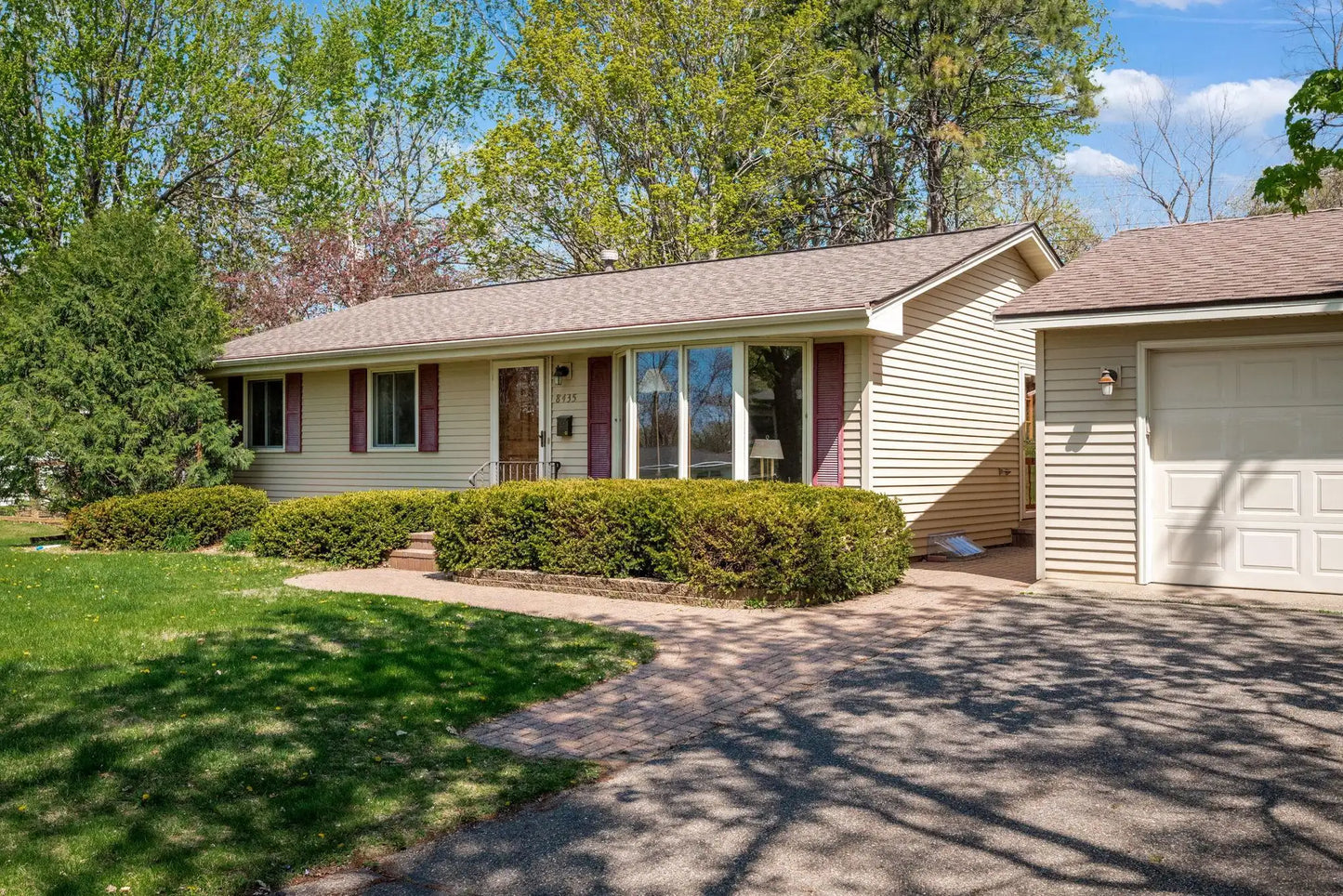 8435 Morris Circle, Bloomington, MN 55437