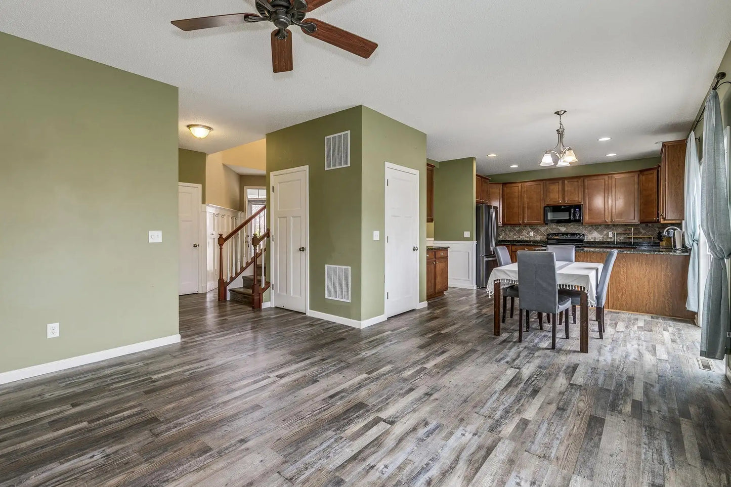4947 Hamlet Avenue, Oakdale, MN 55128
