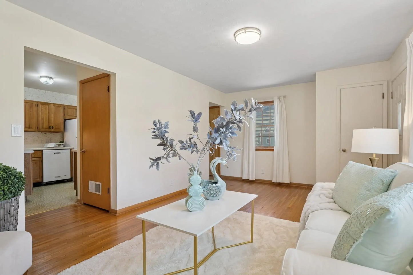 1645 Rose Place, Roseville, MN 55113