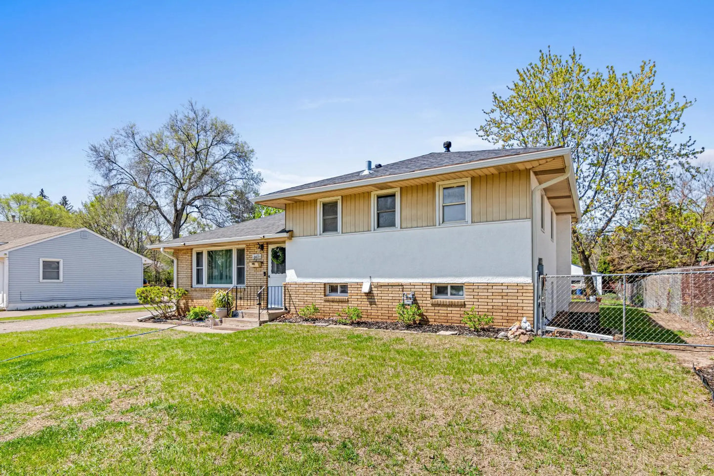 6431 June Avenue, Brooklyn Center, MN 55429