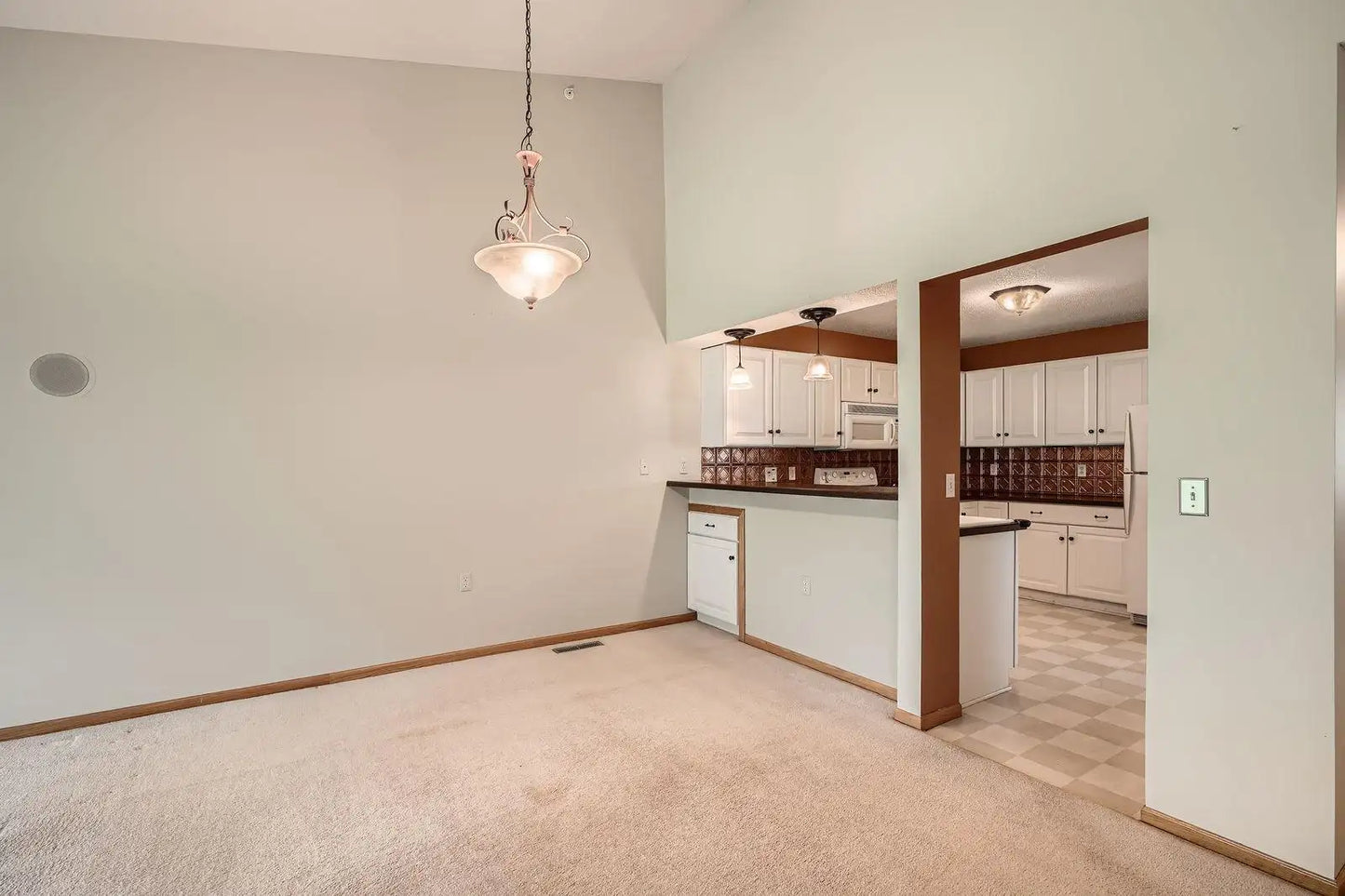 6850 Benton Way, Inver Grove Heights, MN 55076