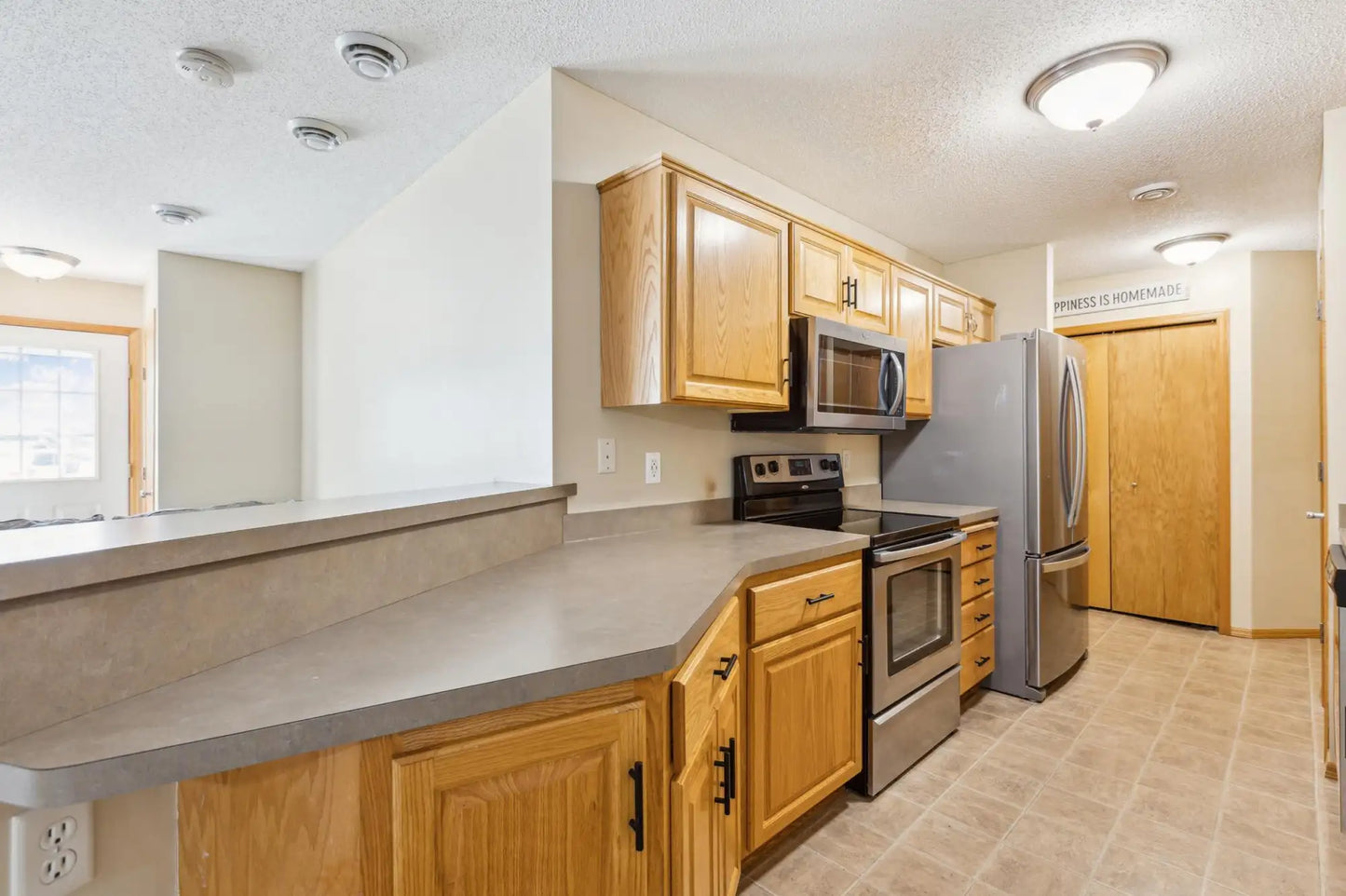 18040 Fillmore Drive, Elk River, MN 55330