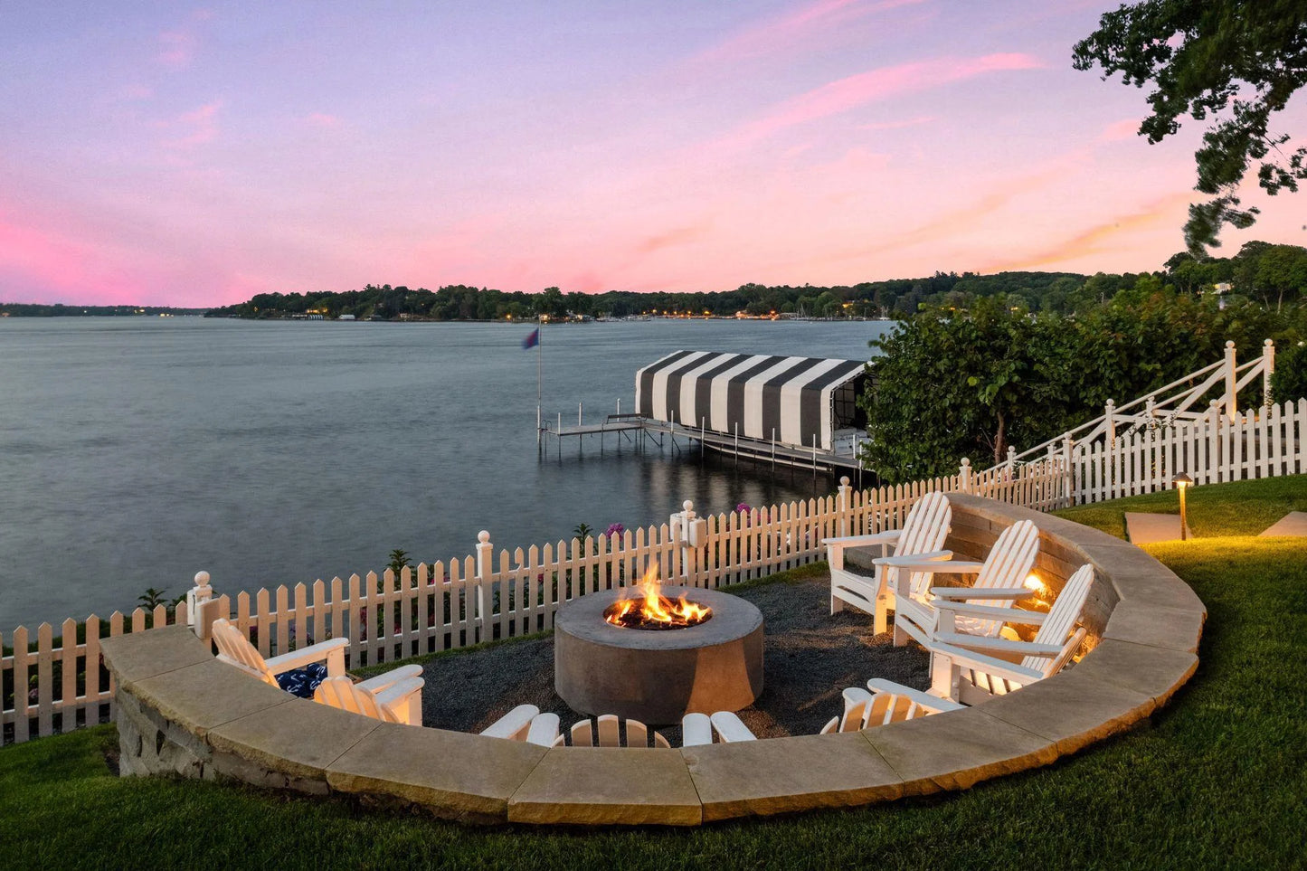 20100 Lakeview Avenue, Deephaven, MN 55331