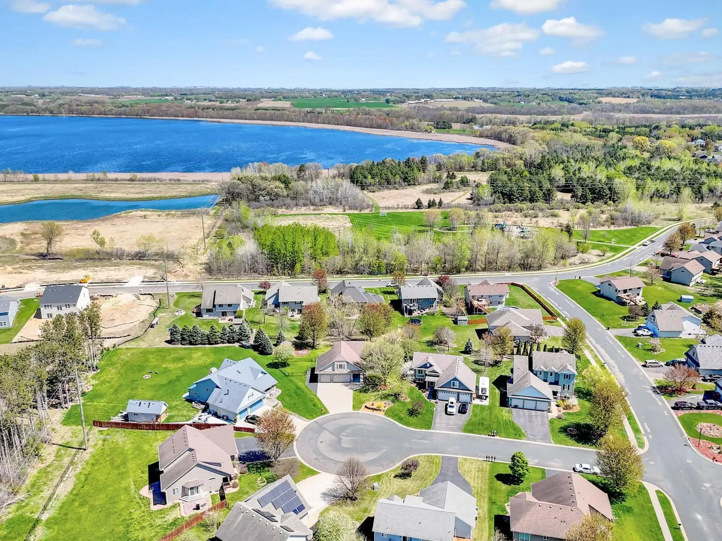 6136 Goodview Trail Circle, Hugo, MN 55038