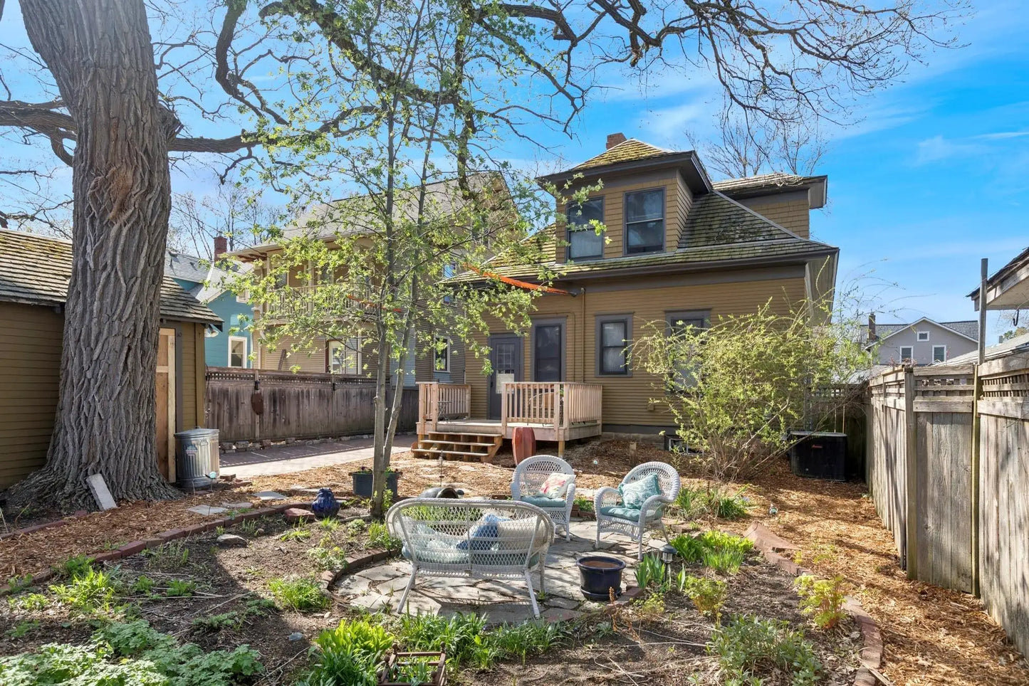 1255 Laurel Avenue, Saint Paul, MN 55104