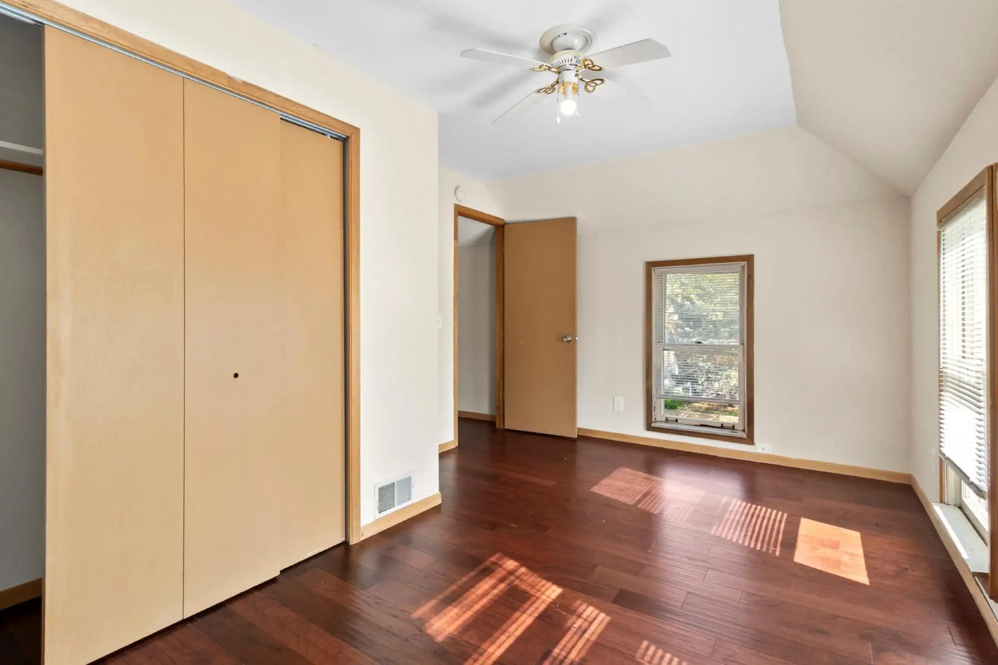 1852 Quincy Street, Minneapolis, MN 55418
