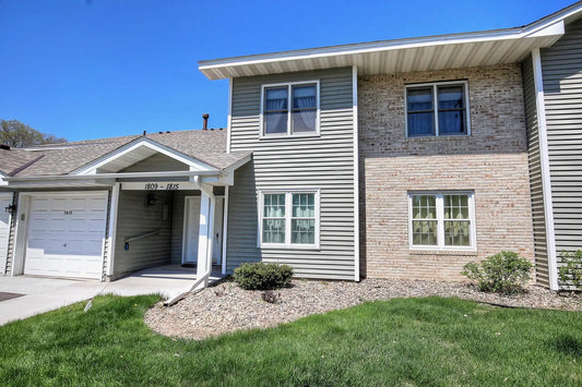 1815 County Road E , White Bear Lake, MN 55110