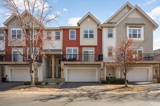 11771 Emery Village Drive, Champlin, MN 55316