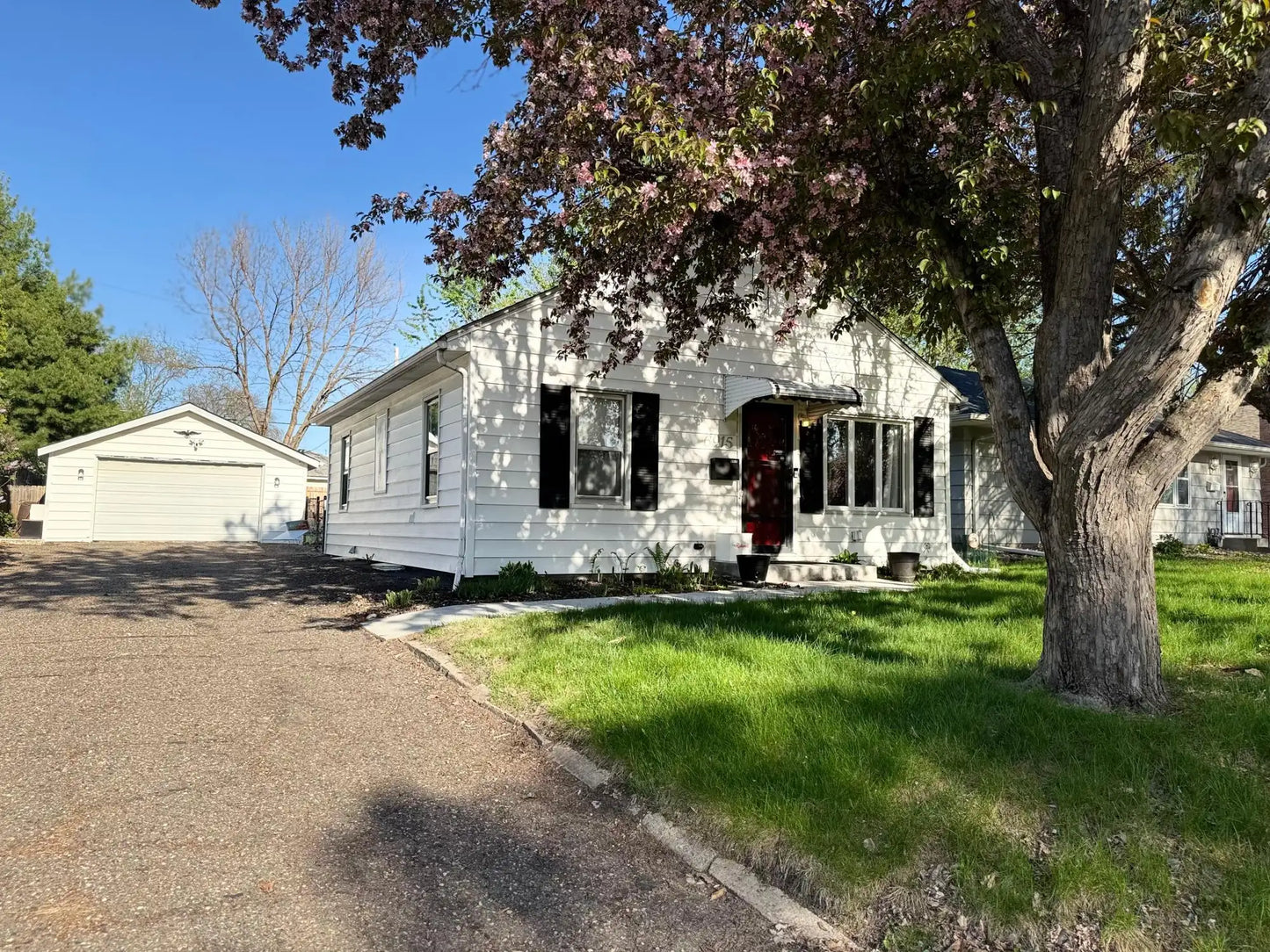 6915 11th Avenue, Richfield, MN 55423
