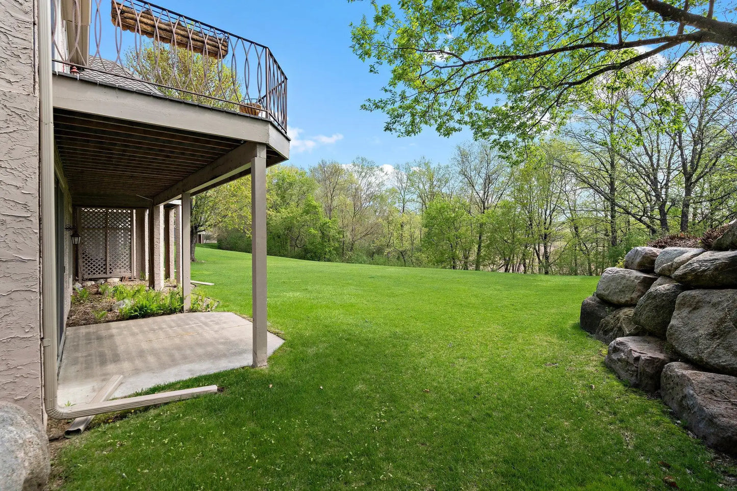 19010 Ashcroft Circle, Minnetonka, MN 55345