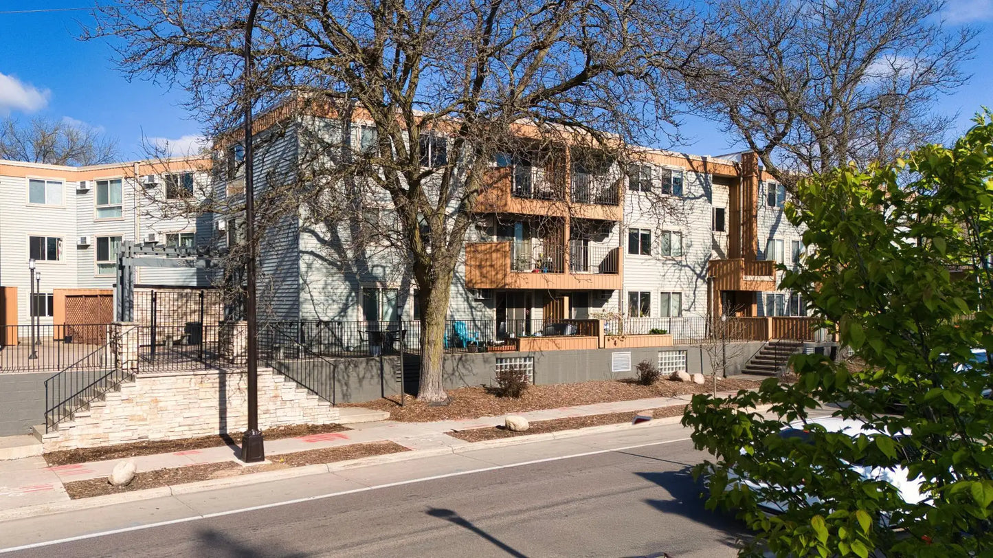 3540 Hennepin Avenue, Minneapolis, MN 55408