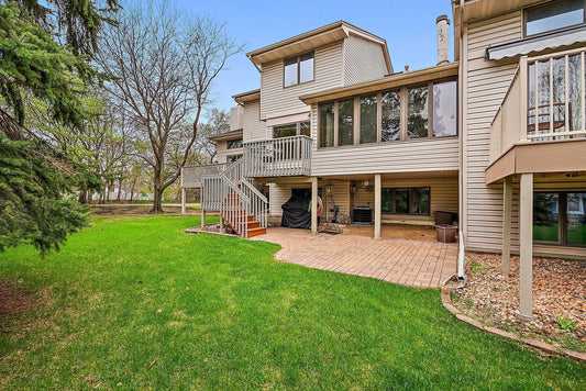 1330 Sunview Drive, Shoreview, MN 55126