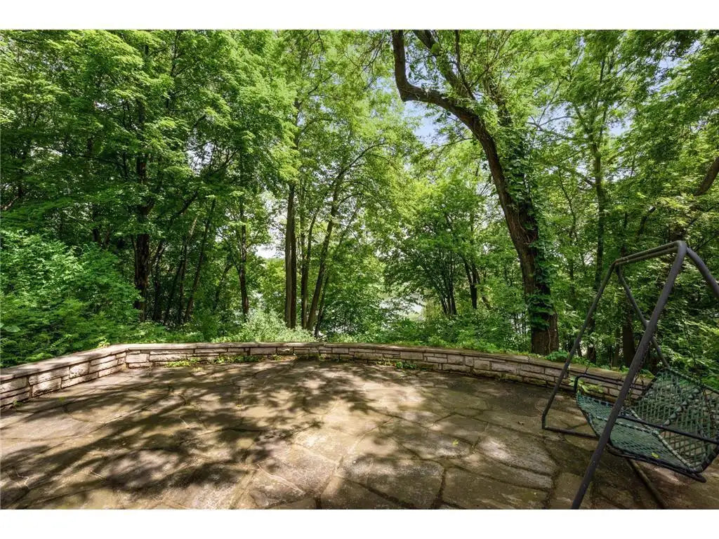 565 Ferndale Road, Wayzata, MN 55391