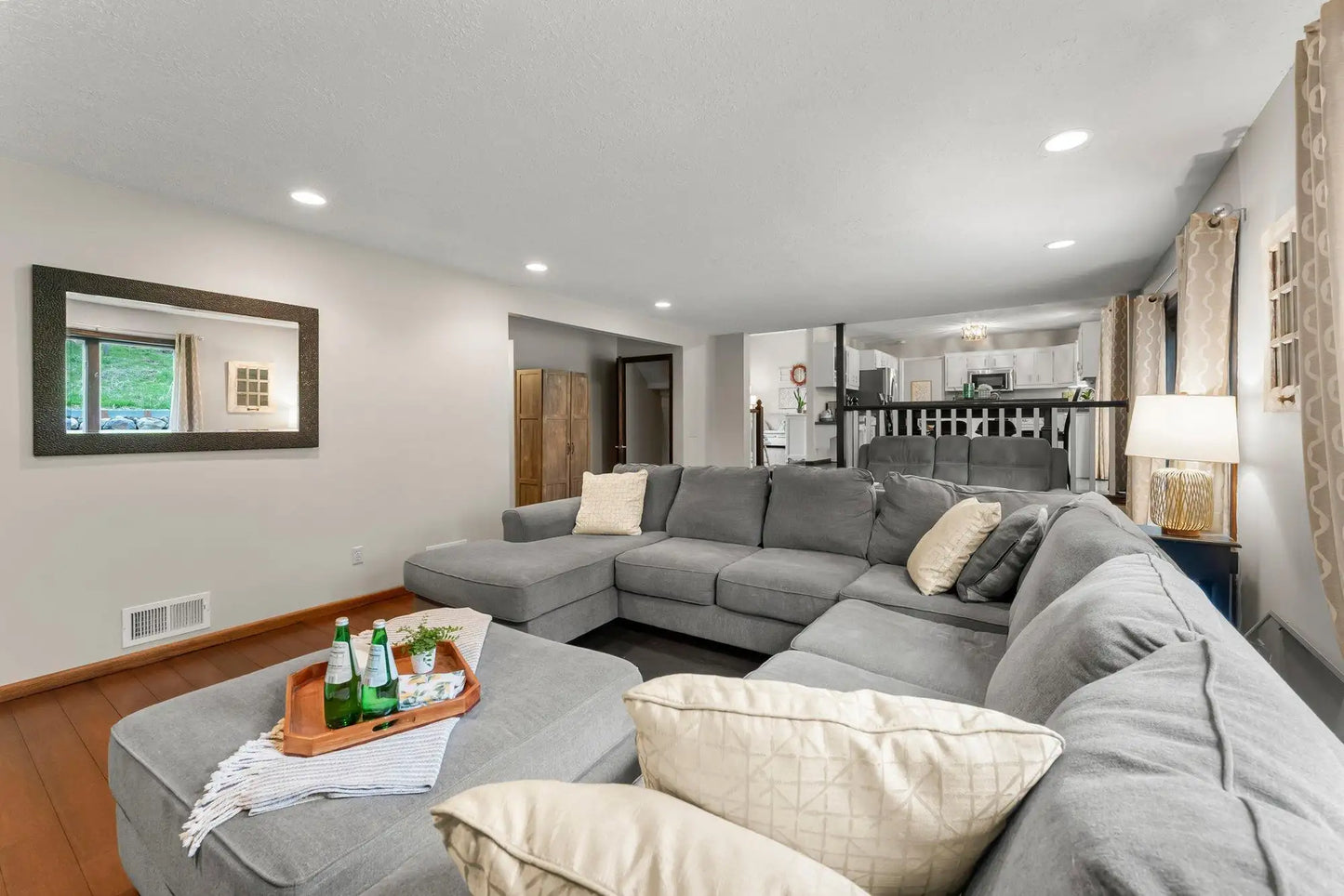 1421 Horseshoe Circle, Eagan, MN 55122