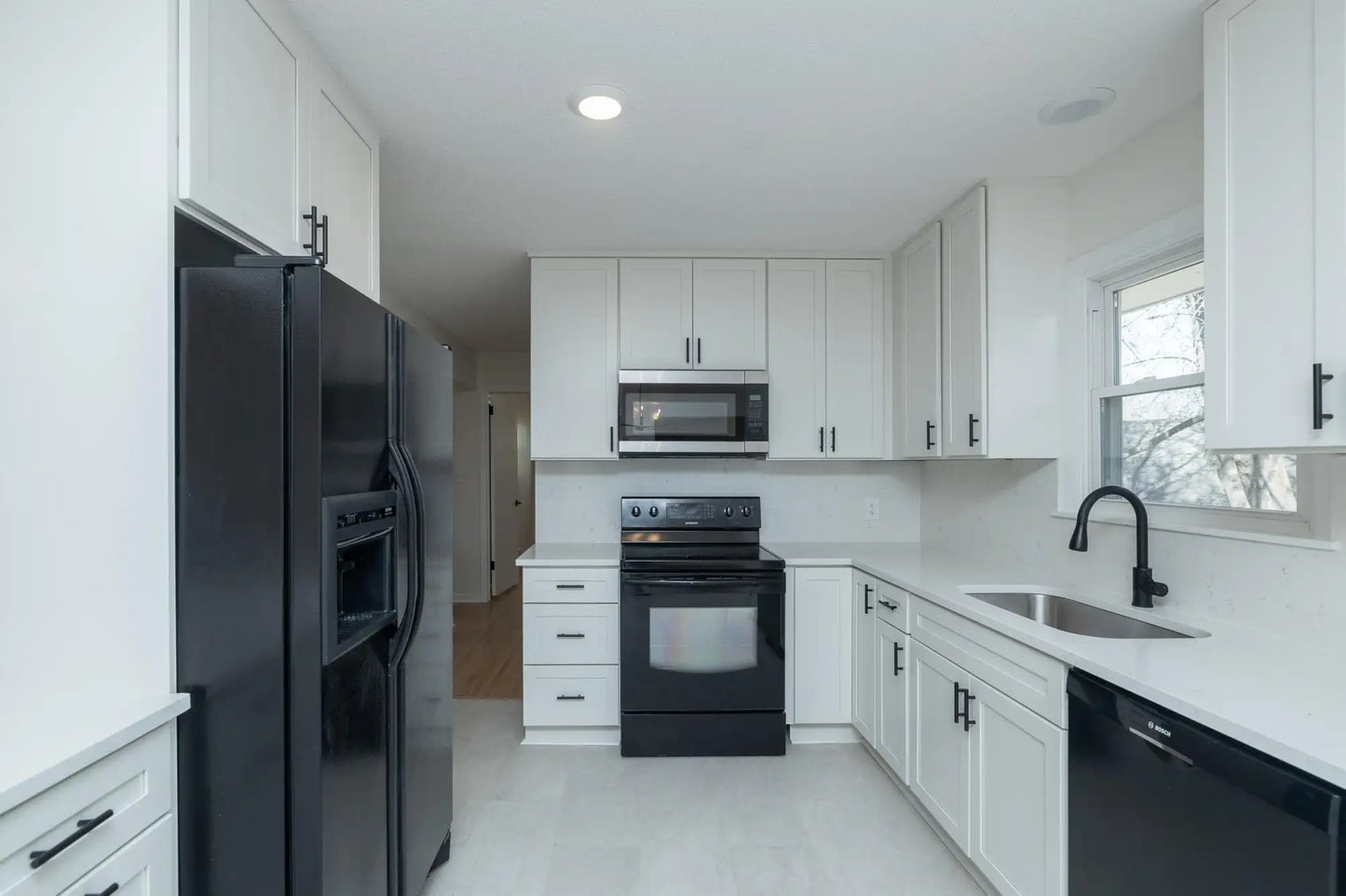 15017 Oakland Avenue, Burnsville, MN 55306
