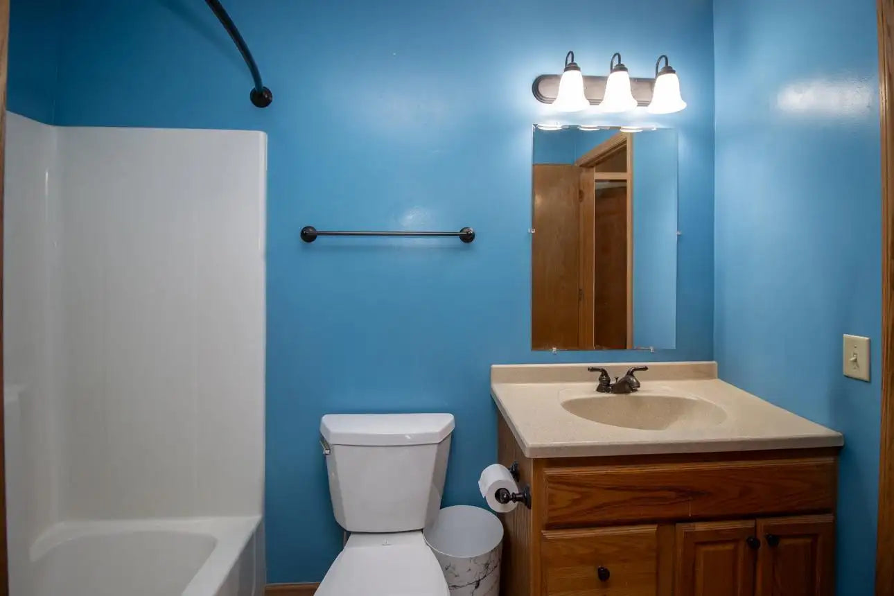 4975 Heather Ridge Road, Oakdale, MN 55128