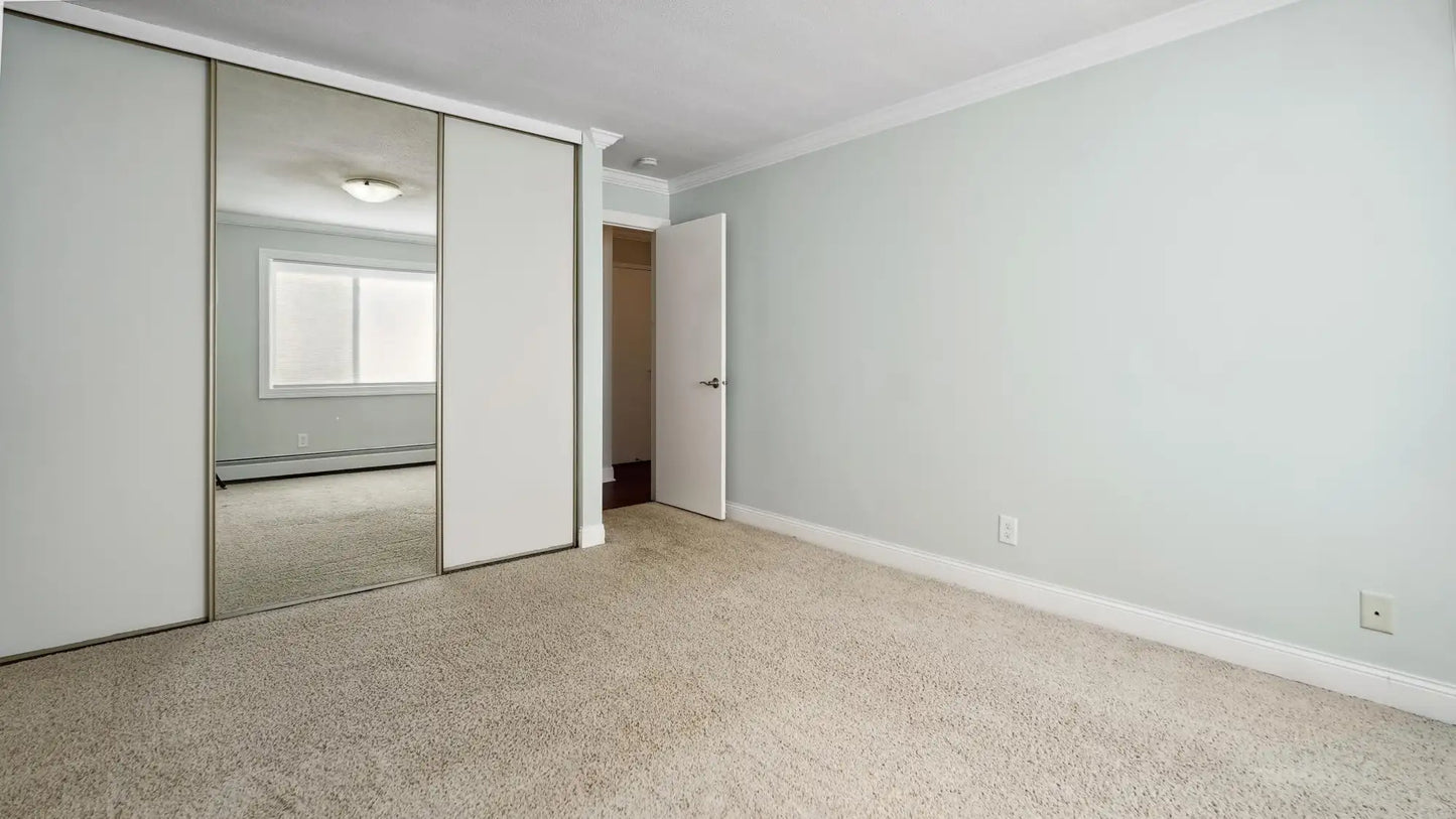 3540 Hennepin Avenue, Minneapolis, MN 55408