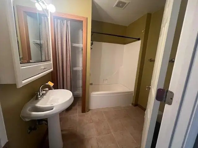 13774 Furuby Road, Center City, MN 55012