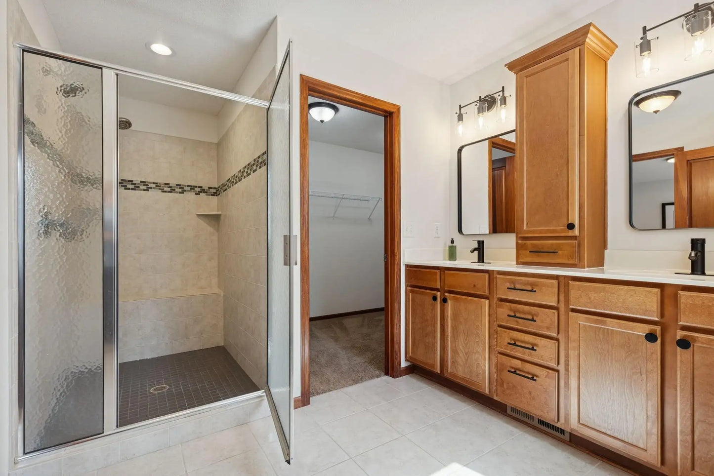 16281 Tahinka Court, Prior Lake, MN 55372