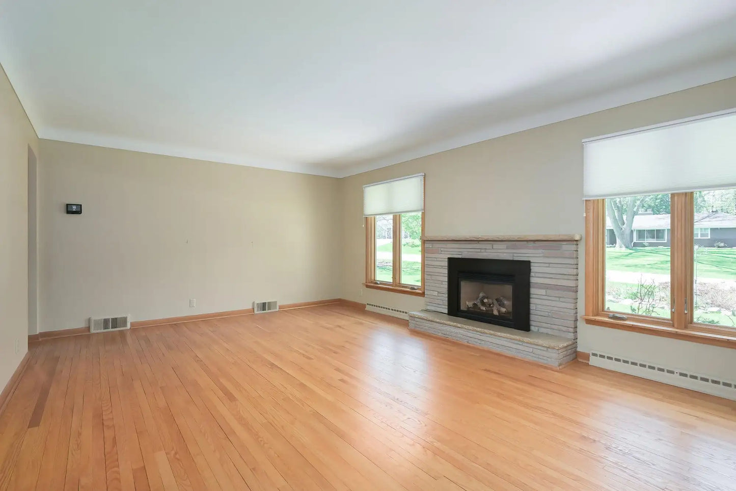 720 Kingsview Lane, Plymouth, MN 55447
